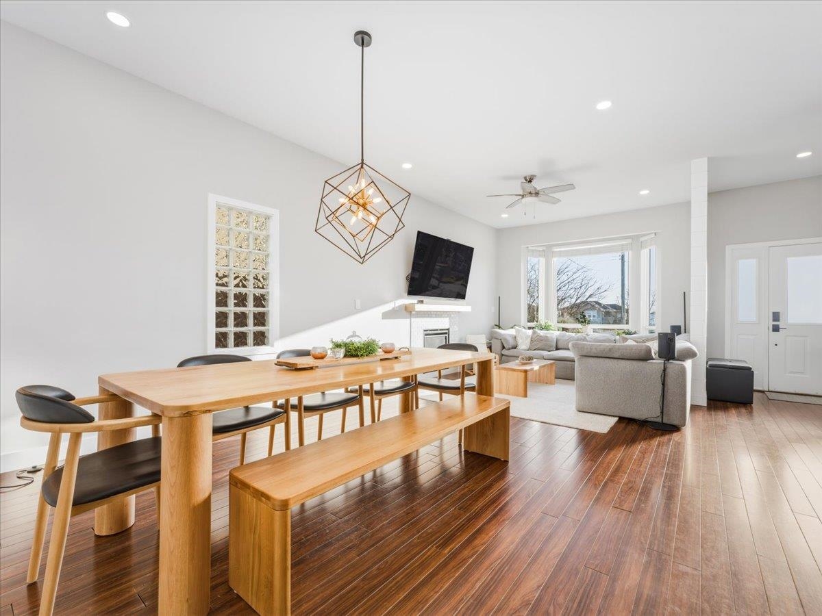 Dining Area Photo of 318 E Keith Road, North Vancouver, BC