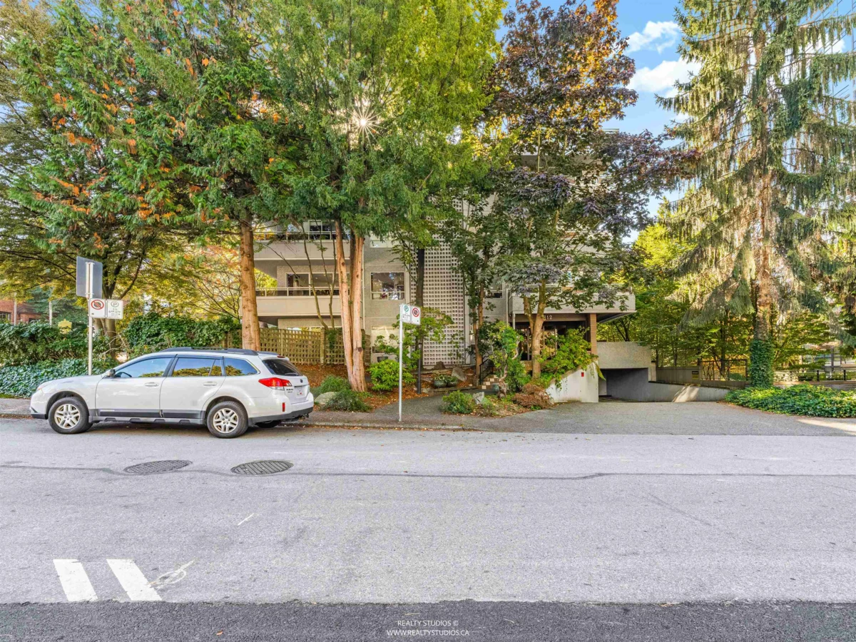Garden / Landscaping Photo of 103 1412 W 14th Avenue, Vancouver, BC