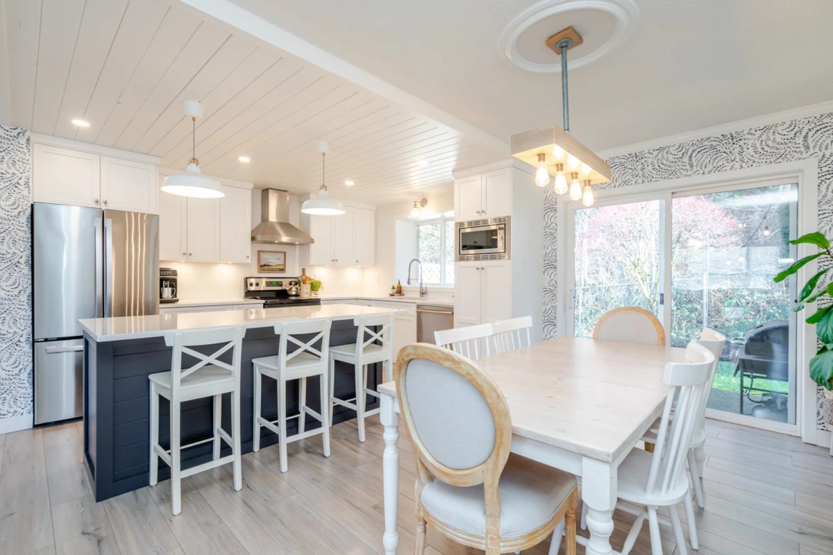 Breakfast Nook Photo of 20 34250 Hazelwood Avenue, Abbotsford, BC