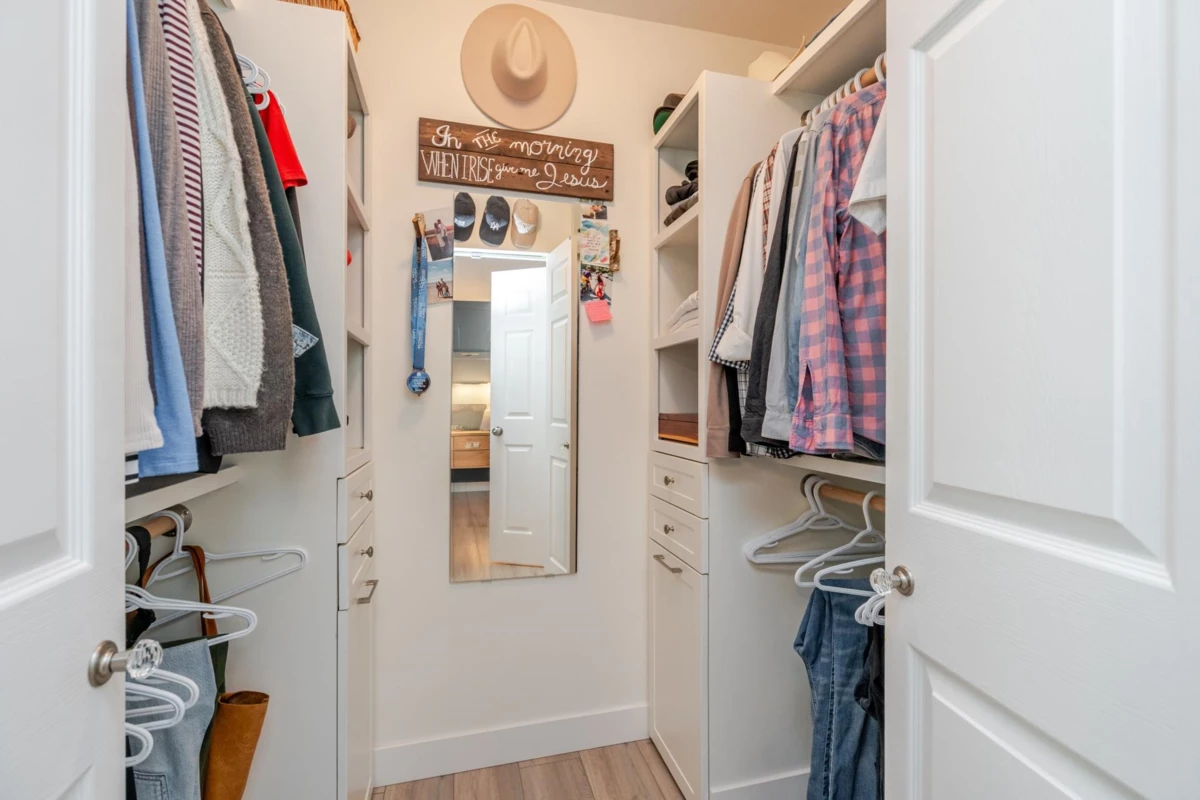 Laundry Room Photo of 20 34250 Hazelwood Avenue, Abbotsford, BC