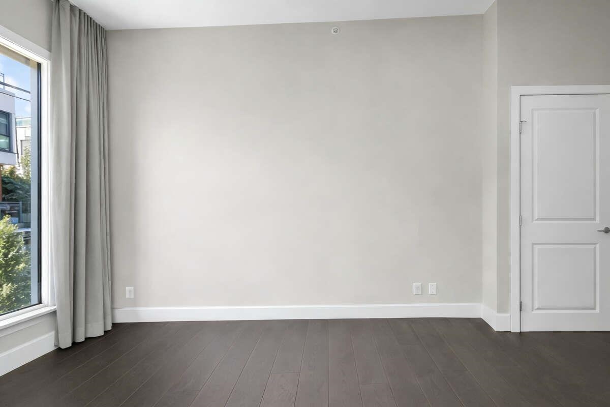 Primary Bathroom Photo of 6395 Cambie Street, Vancouver, BC