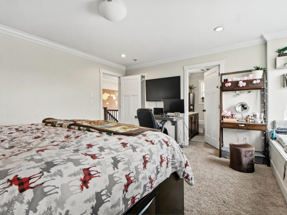 Basement Recreation Room Photo of 1029 Salter Street, New Westminster, BC