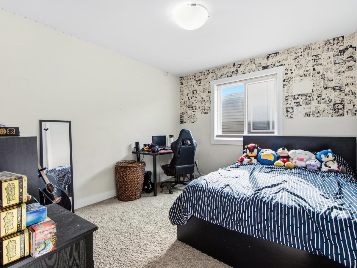 Hallway Photo of 1029 Salter Street, New Westminster, BC