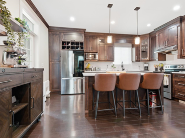Breakfast Nook Photo of 1029 Salter Street, New Westminster, BC