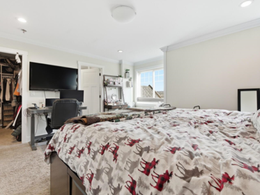 Laundry Room Photo of 1029 Salter Street, New Westminster, BC