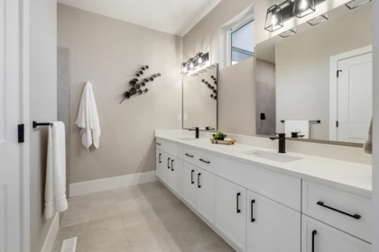 Laundry Room Photo of 47256 Valerie Place, Chilliwack, BC