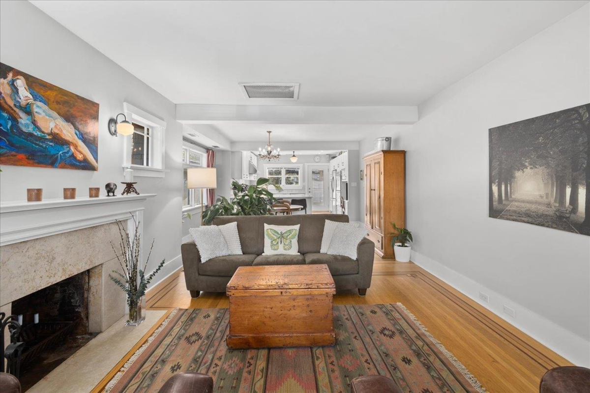 Family Room Photo of 3440 W 26th Avenue, Vancouver, BC