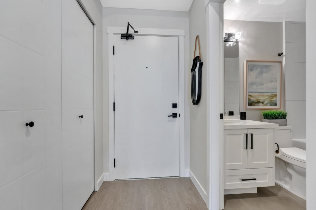 Living Room Photo of 503 12133 223 Street, Maple Ridge, BC