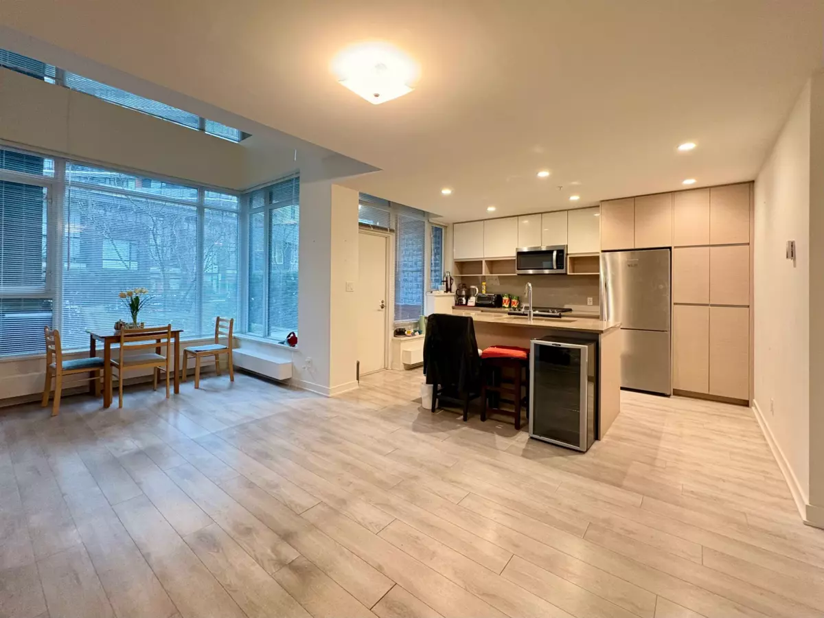 Breakfast Nook Photo of 8842 University Crescent, Burnaby, BC