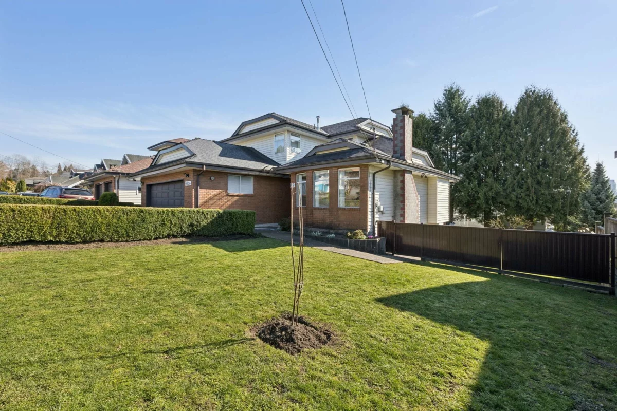 Garage Interior Photo of 5356 Union Street, Burnaby, BC
