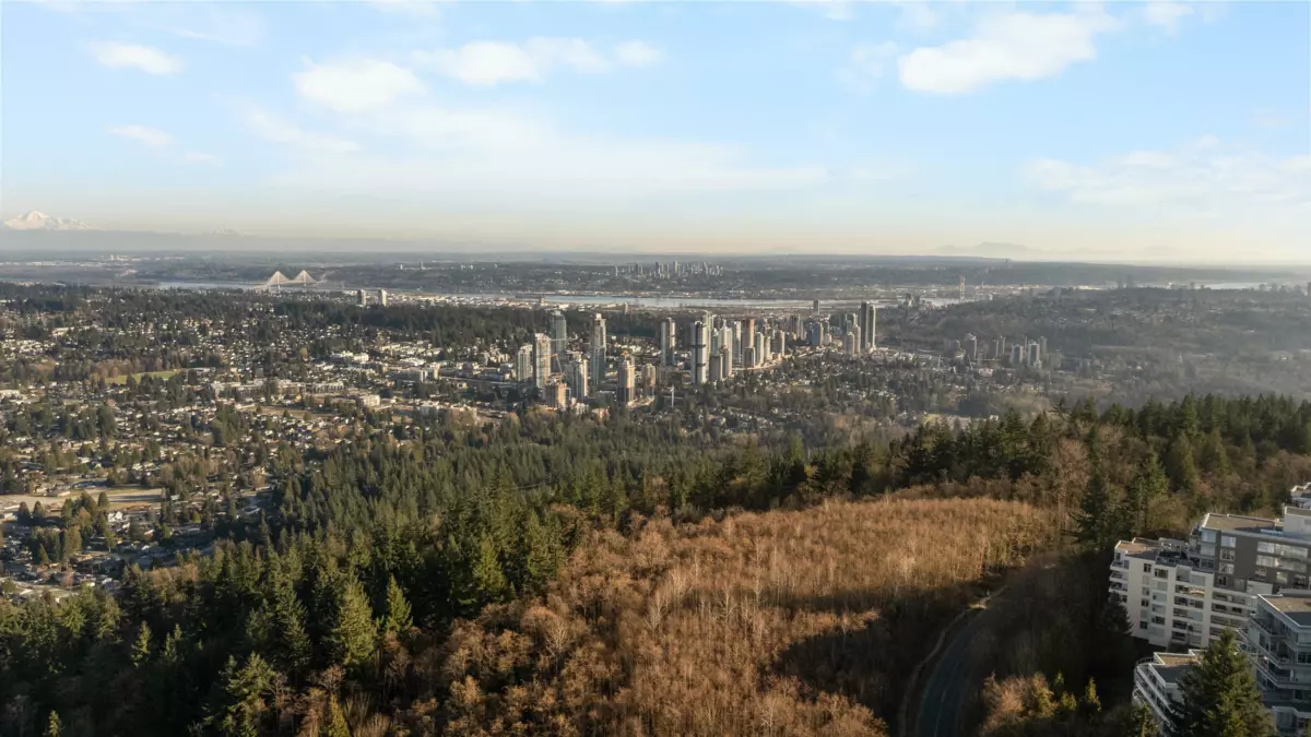 Hallway Photo of 409 9232 University Crescent, Burnaby, BC