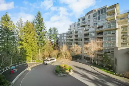 409 9232 University Crescent, Burnaby, BC