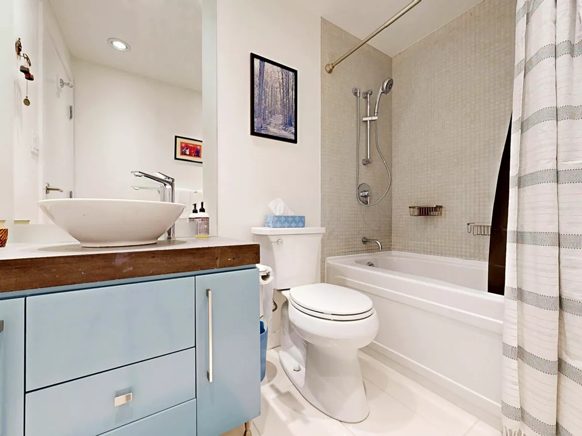 Kitchen Island Photo of 503 638 Beach Crescent, Vancouver, BC