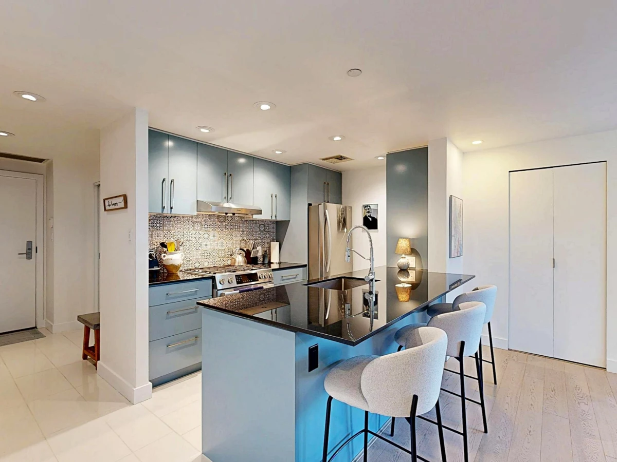 Living Room Photo of 503 638 Beach Crescent, Vancouver, BC