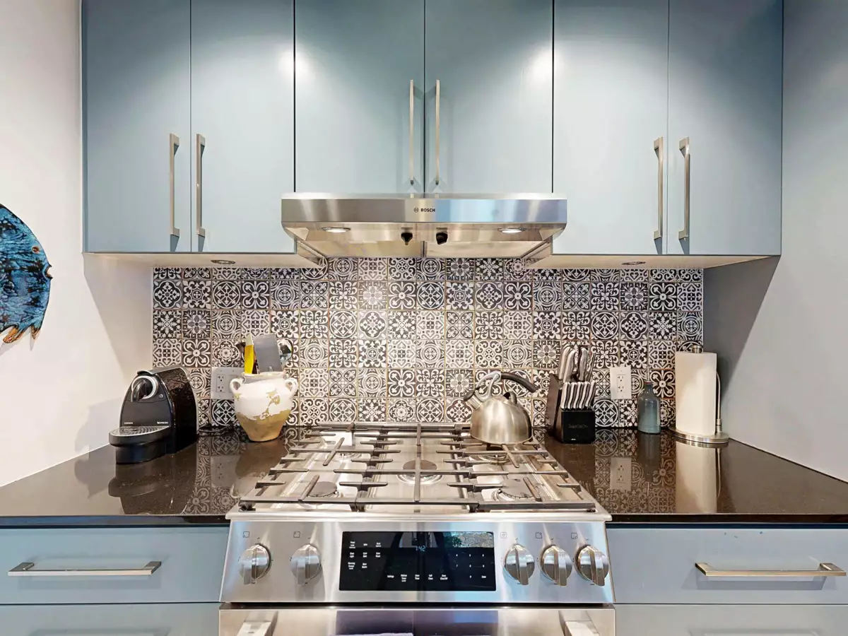 Walk-In Closet Photo of 503 638 Beach Crescent, Vancouver, BC