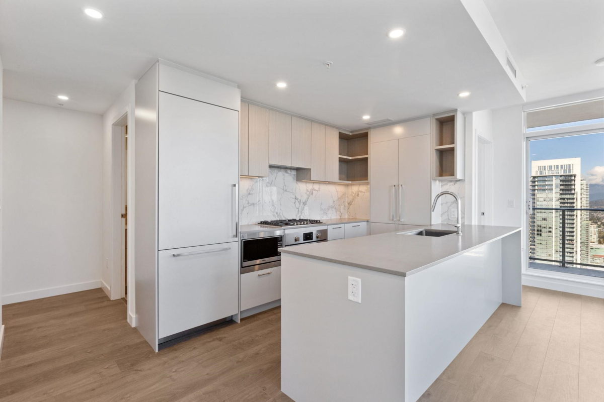 Family Room Photo of 2909 6468 Willingdon Avenue, Burnaby, BC