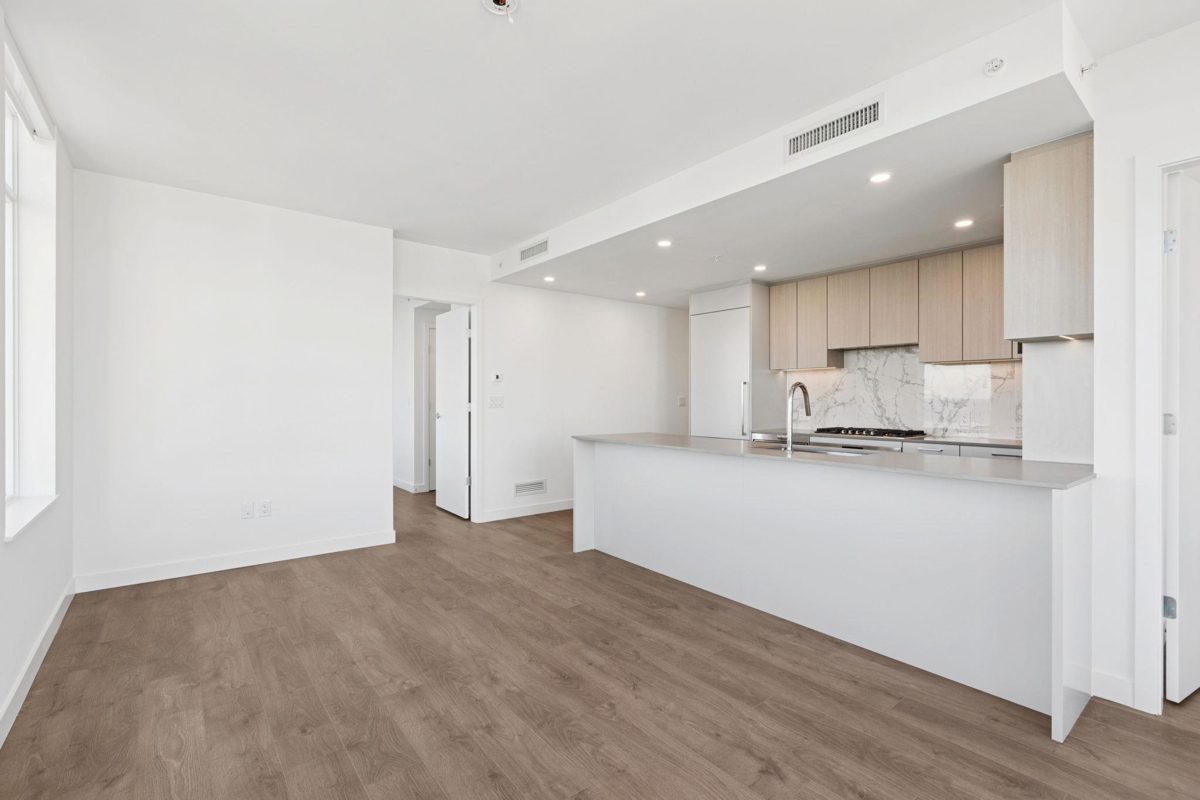 Kitchen Photo of 2909 6468 Willingdon Avenue, Burnaby, BC