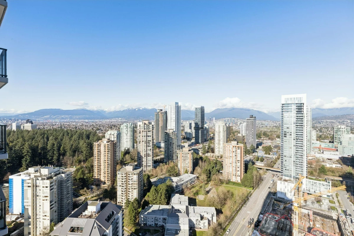 Primary Bathroom Photo of 2909 6468 Willingdon Avenue, Burnaby, BC