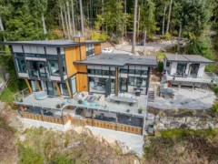 6101 -6099 Coracle Drive, Sechelt, BC