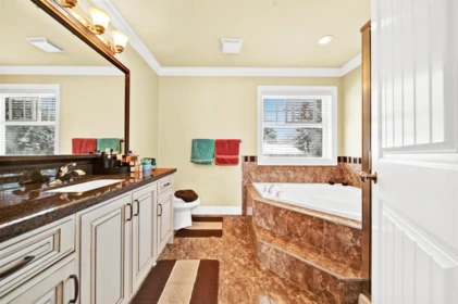 Guest Bathroom Photo of 14049 Grosvenor Road, Surrey, BC