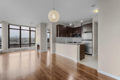 Kitchen Photo of 1701 2355 Madison Avenue, Burnaby, BC