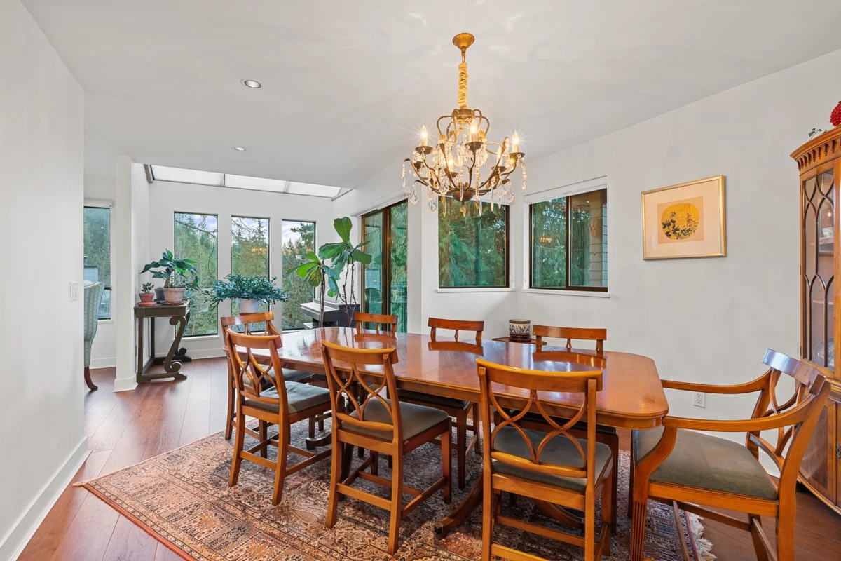 Living Room Photo of 5312 Marine Drive, West Vancouver, BC