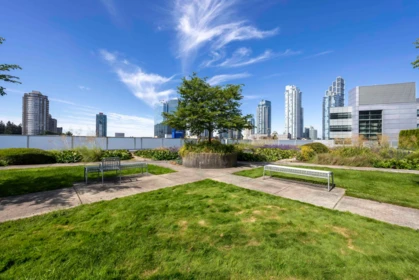 1801 4808 Hazel Street, Burnaby, BC, Burnaby — Apartment/Condo for sale