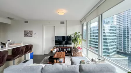 Breakfast Nook Photo of 1706 1009 Harwood Street, Vancouver, BC