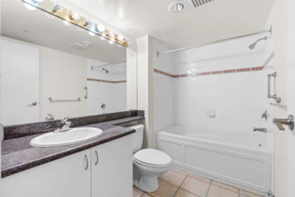 Walk-In Closet Photo of 1605 6611 Cooney Road, Richmond, BC