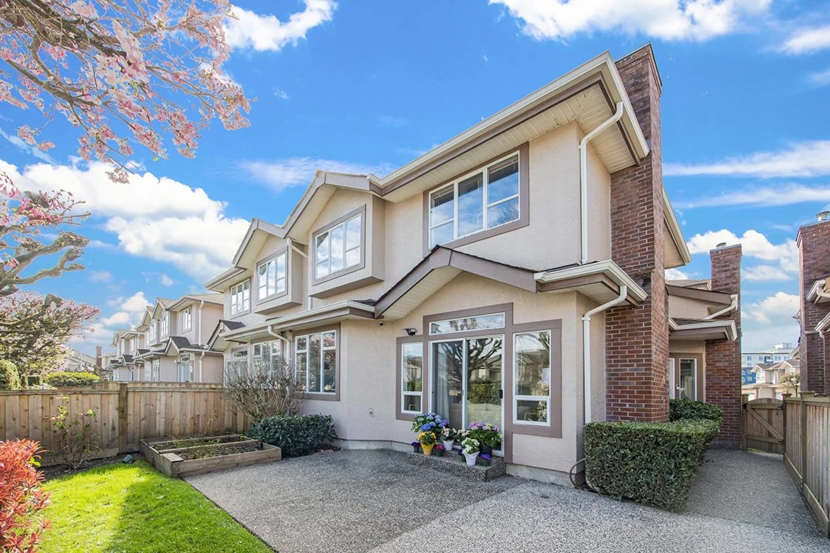 Living Room Photo of 14 3500 Cunningham Drive, Richmond, BC