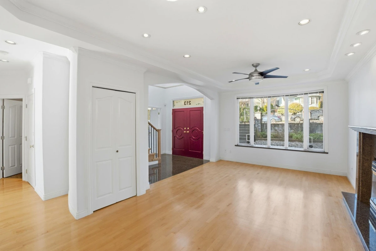 Living Room Photo of 213 W 28th Street, North Vancouver, BC