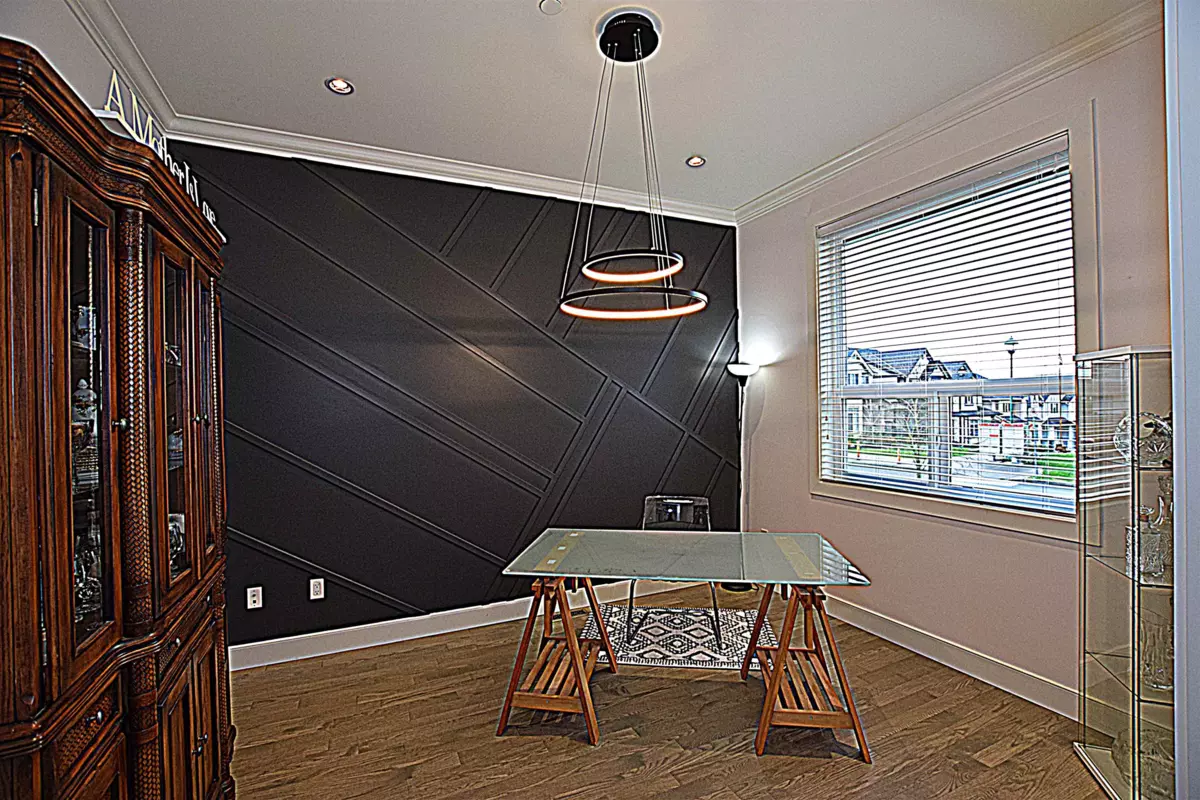 Family Room Photo of 4376 Stephen Leacock Drive, Abbotsford, BC