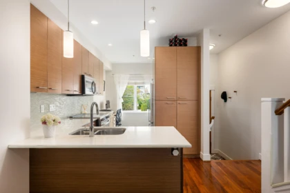 7 7198 Barnet Road, Burnaby, BC, Burnaby — Townhouse for sale