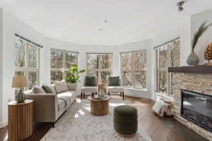 206 1468 St. Andrews Avenue, North Vancouver, BC, North Vancouver — Apartment/Condo for sale