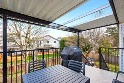 Swimming Pool Photo of 11683 202a Street, Maple Ridge, BC