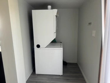Primary Bathroom Photo of 12893 114a Avenue, Surrey, BC