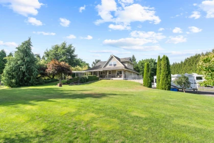 Front Yard Photo of 5400 Spurline Road, Sardis - Greendale, BC