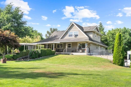Garden / Landscaping Photo of 5400 Spurline Road, Sardis - Greendale, BC