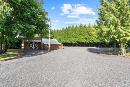 Hot Tub / Spa Photo of 5400 Spurline Road, Sardis - Greendale, BC