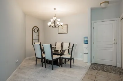 Kitchen Photo of 114 10320 156 Street, Surrey, BC