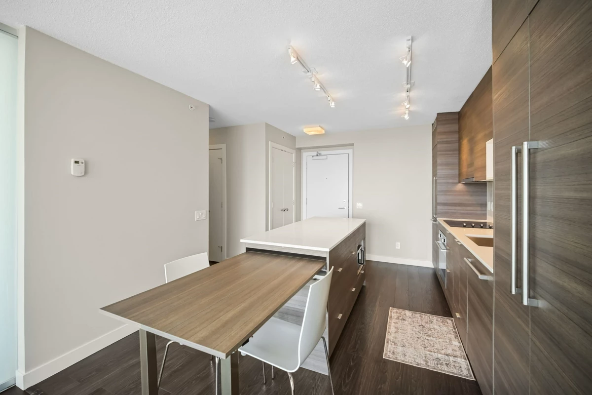 Family Room Photo of 2901 13398 104 Avenue, Surrey, BC