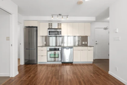 2210 233 Robson Street, Vancouver, BC, Vancouver — Apartment/Condo for sale