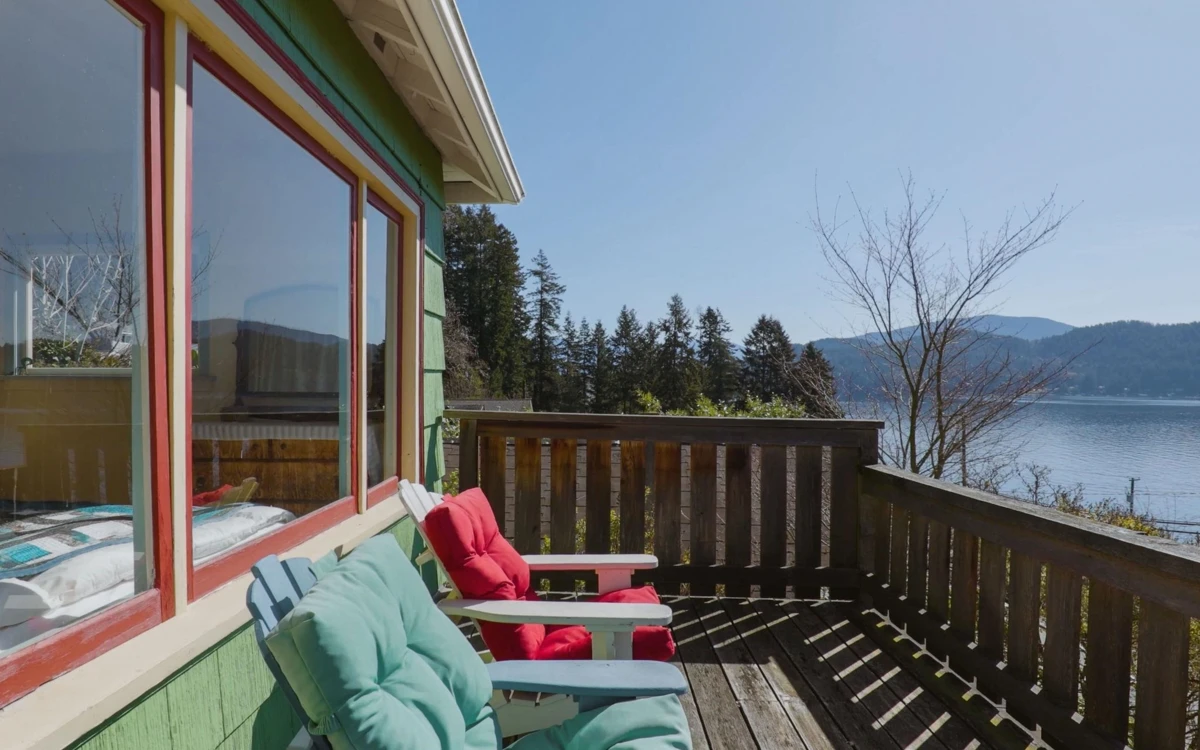 Exterior Rear Photo of 466 Central Avenue, Gibsons, BC