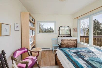 Guest Bathroom Photo of 466 Central Avenue, Gibsons, BC