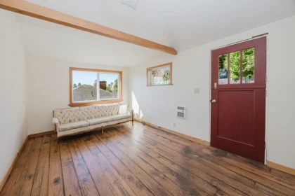 Hot Tub / Spa Photo of 466 Central Avenue, Gibsons, BC
