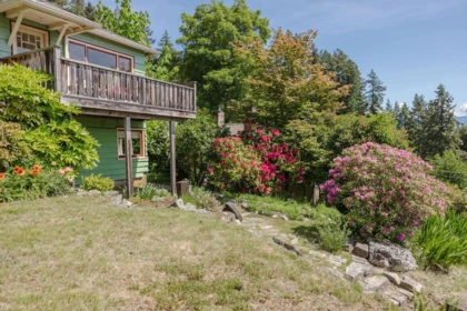 466 Central Avenue, Gibsons, BC, Gibsons — Single Family Residence for sale