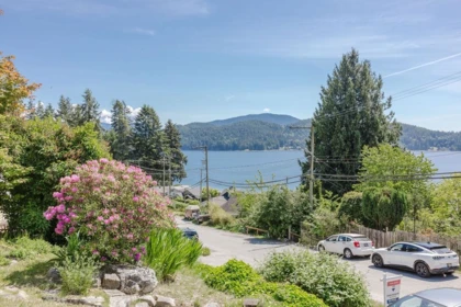 Street View Photo of 466 Central Avenue, Gibsons, BC