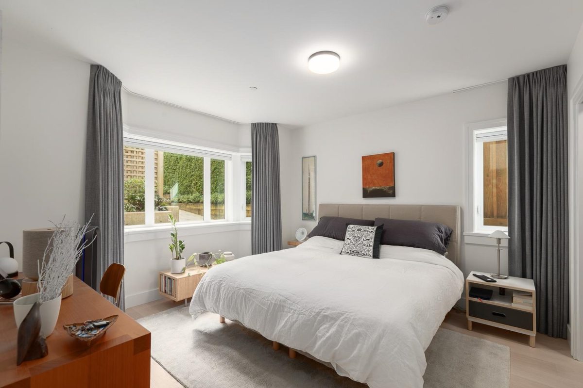 Living Room Photo of 3861 Willow Street, Vancouver, BC