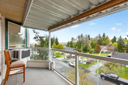 Entry Foyer Photo of 310 7554 Briskham Street, Mission, BC