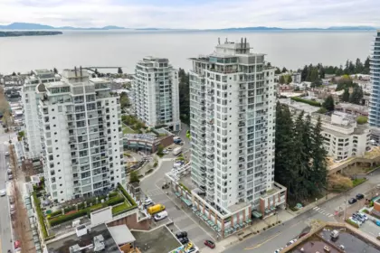 604 15152 Russell Avenue, White Rock, BC, White Rock — Apartment/Condo for sale